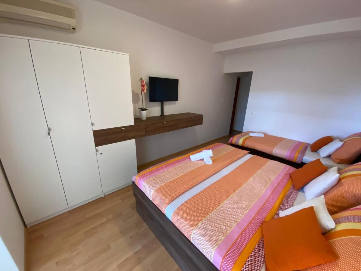 Apartments Kovac Makarska Exterior photo