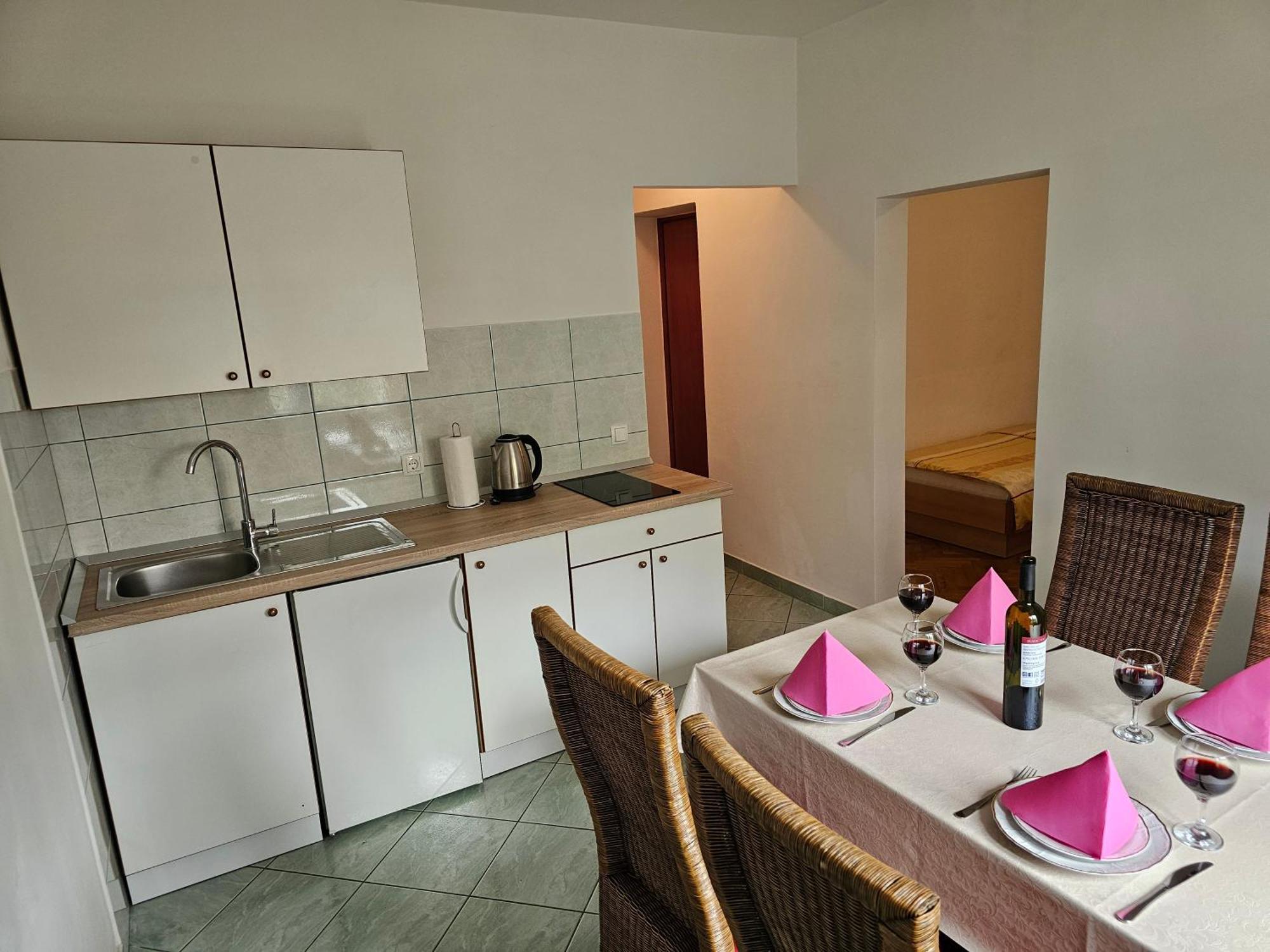 Apartments Kovac Makarska Room photo