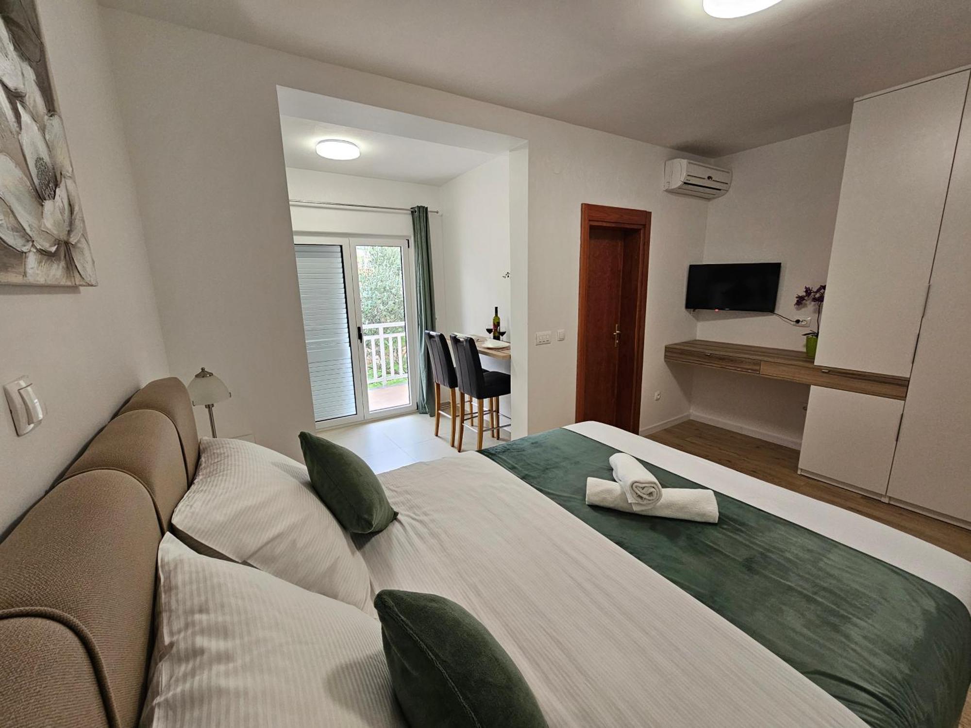 Apartments Kovac Makarska Exterior photo